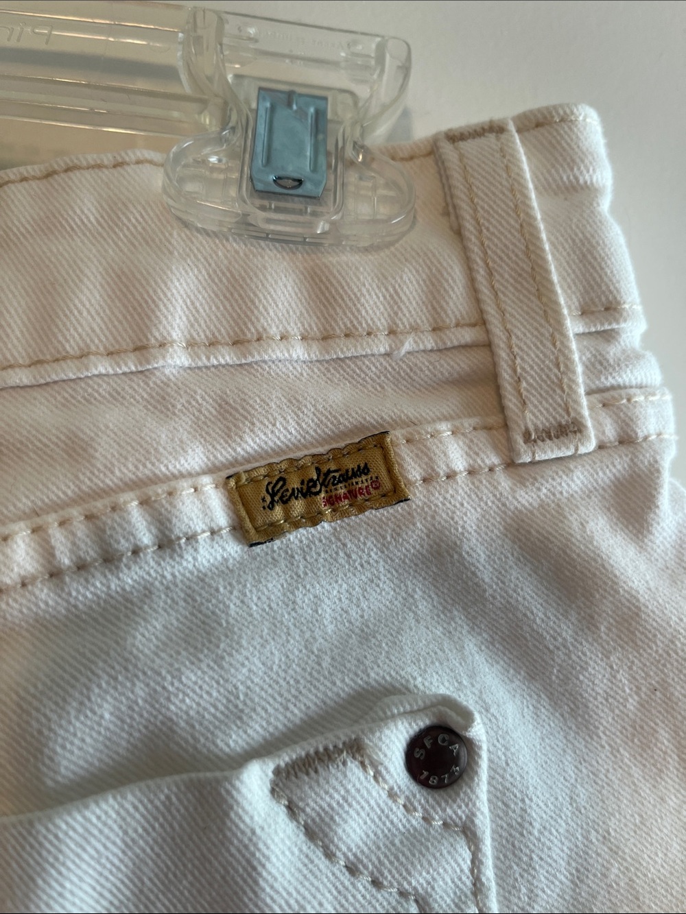 Levi Brand Women's Cream Denim Shorts - Classic High-Rise Style - Picture 10 of 10